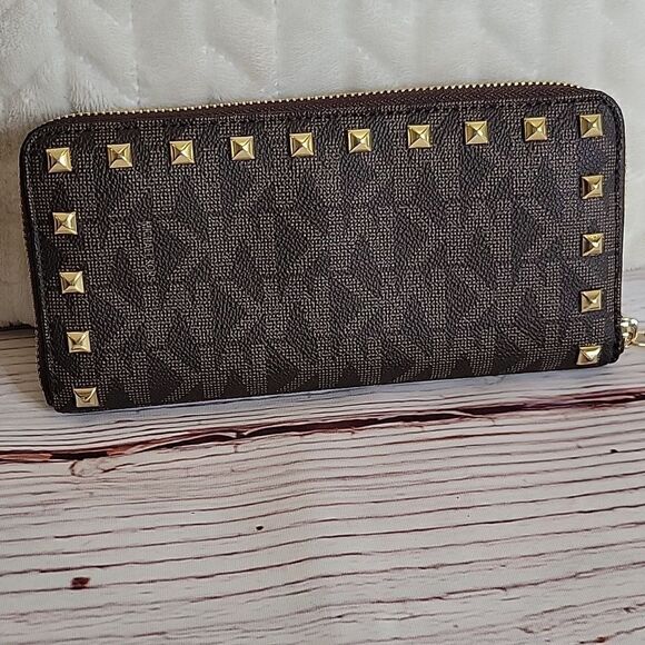 Michael Kors Signature Studded Wallet NWOT - Picture 6 of 8